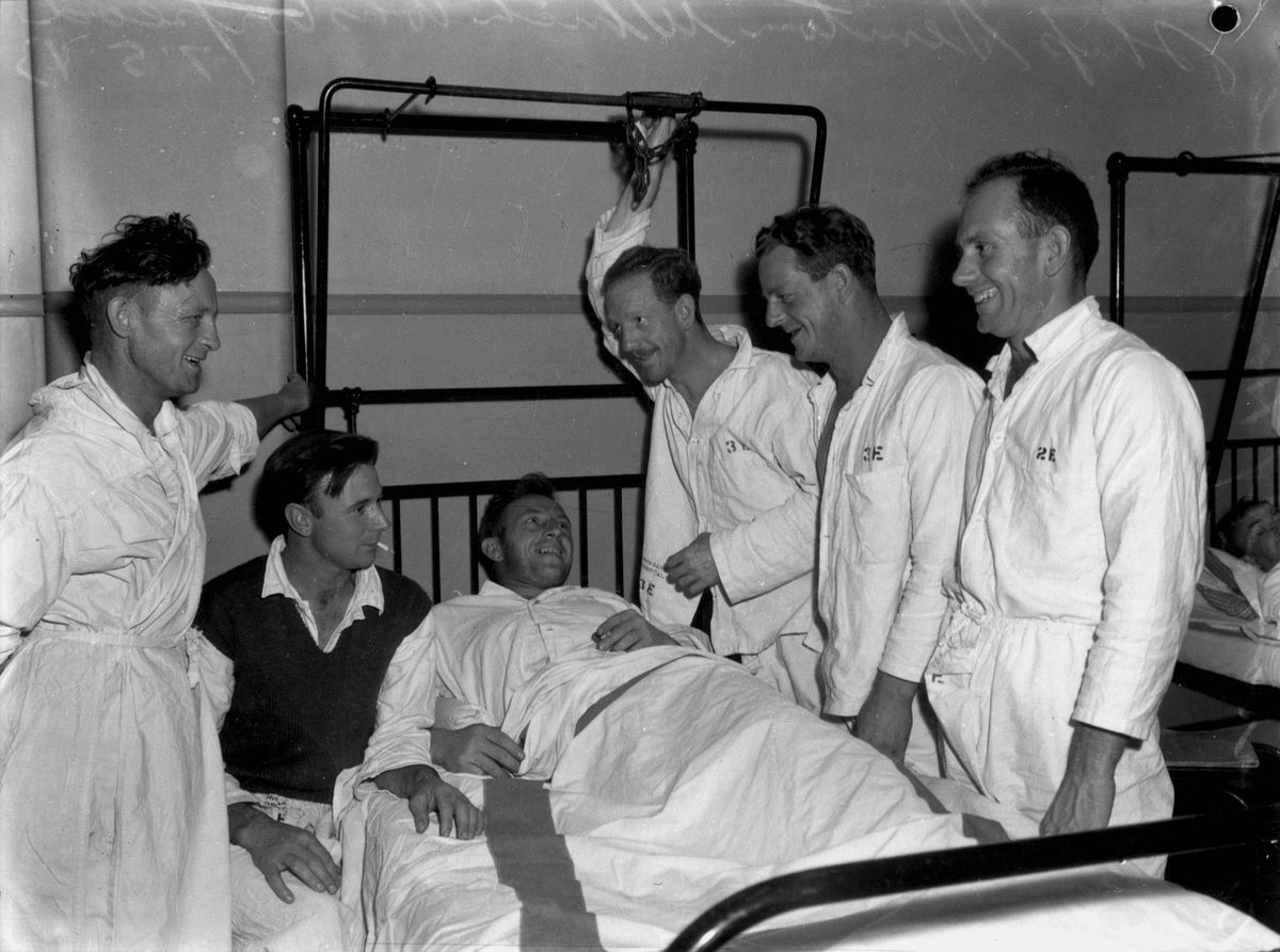 Survivors from a torpedoed ship, Brisbane, May 1943