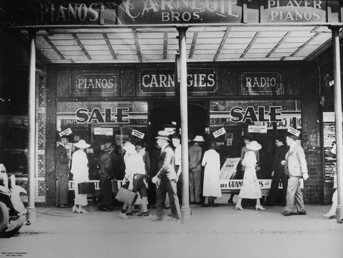 Shop front of Carnegie Brothers showroom in Queen Street, Brisbane, 1935