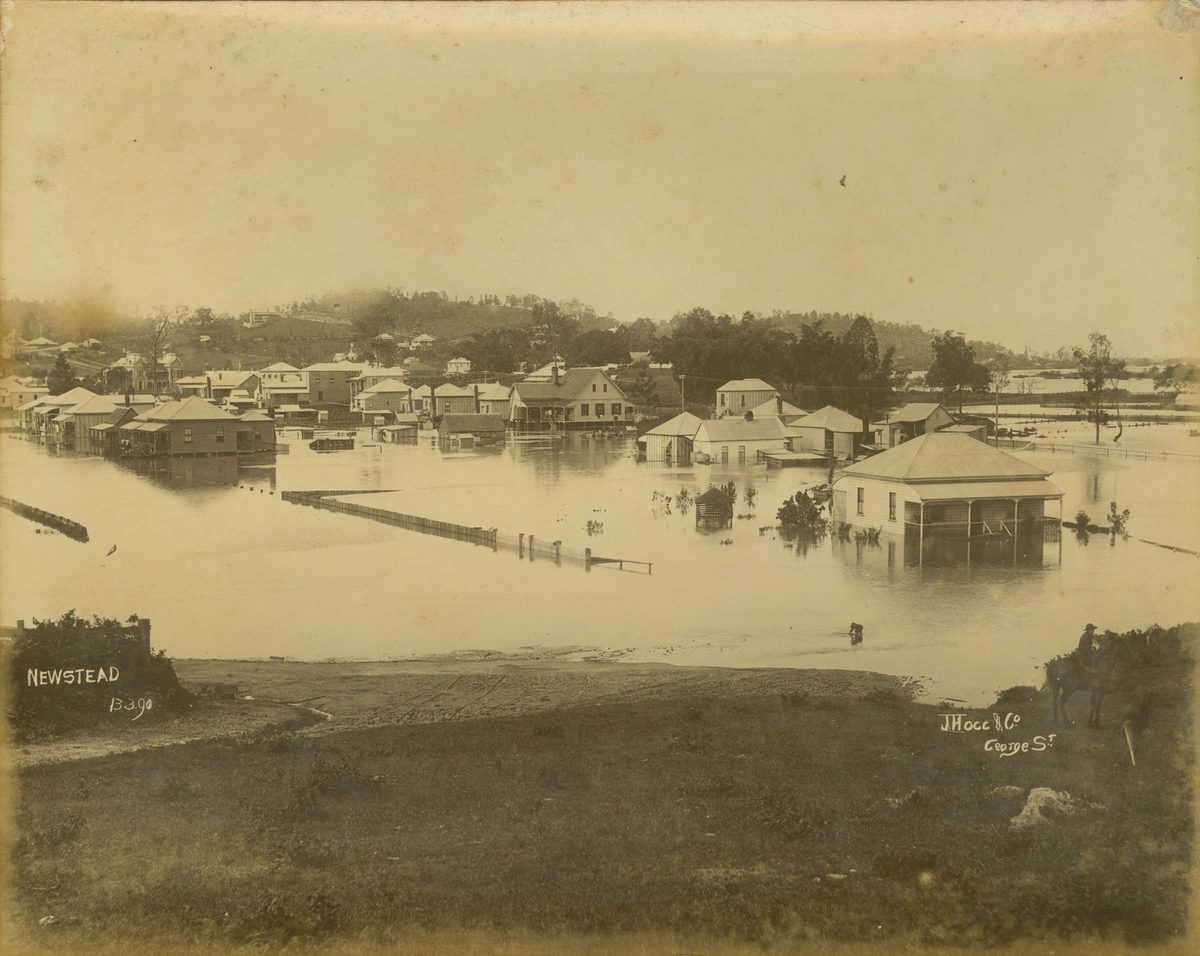 Houses surrounded by floodwaters at Newstead, Brisbane, 1890