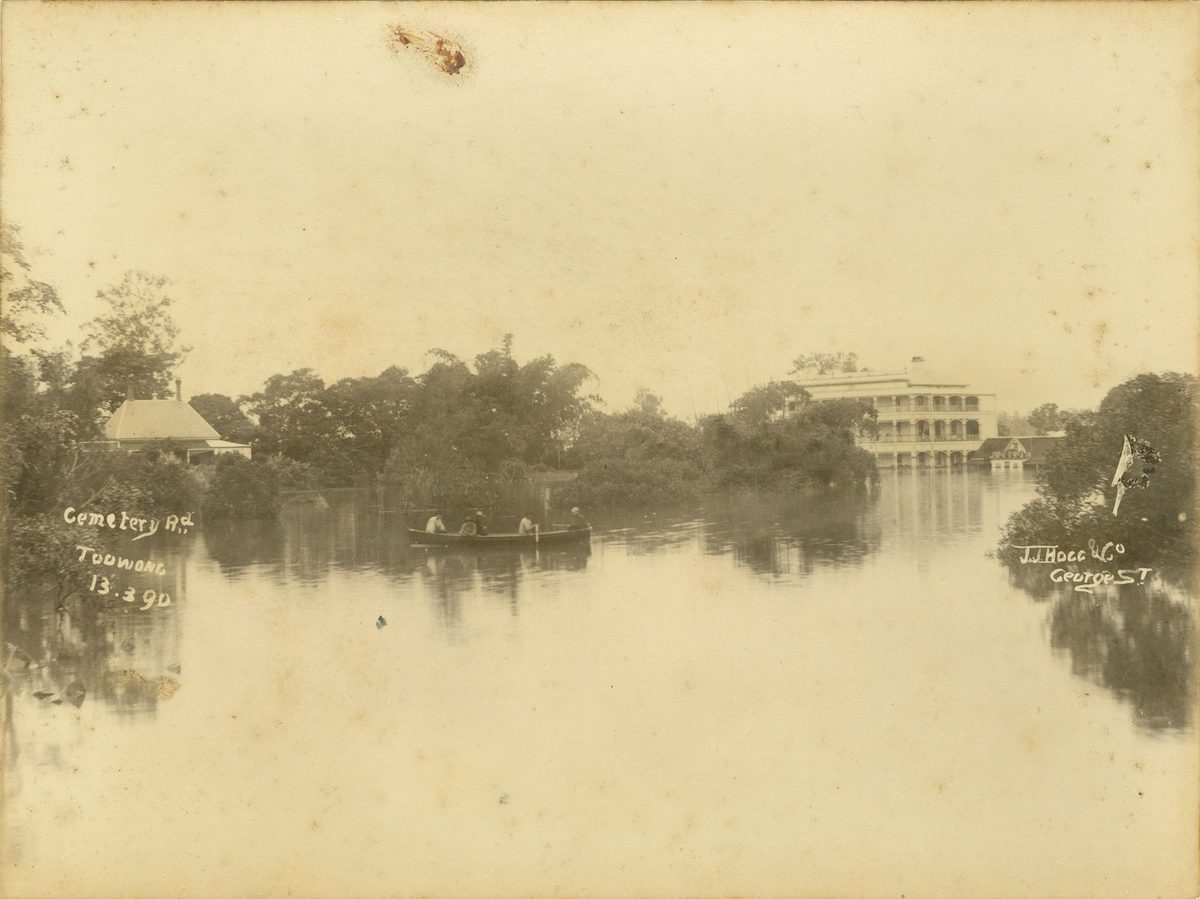 Cemetery Road, Toowong, underwater during the floods, 1890