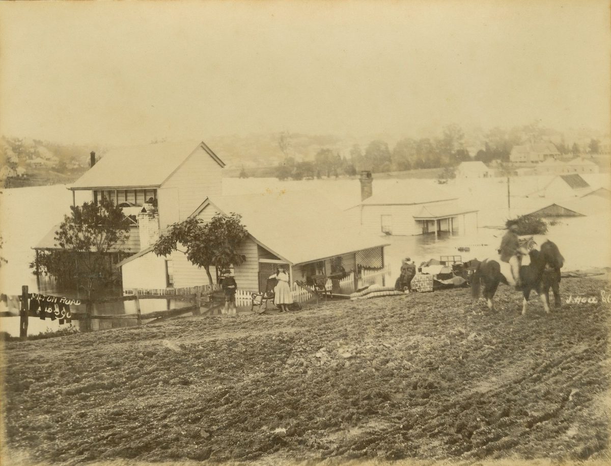 Houses inundated by floodwaters in the Milton area, Brisbane, 1890