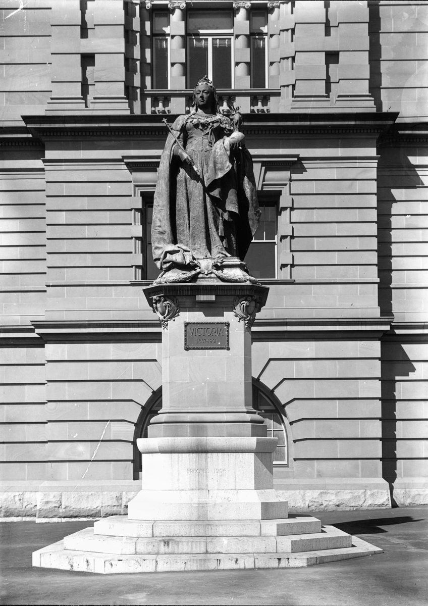 Queen Victoria Statue, Brisbane, 1906