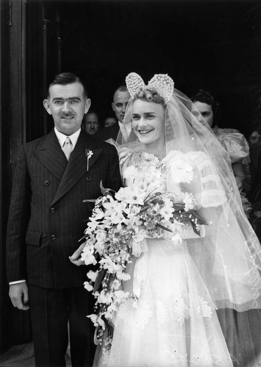 Power - Davies wedding at St. Stephen's Cathedral, Brisbane, in 1939