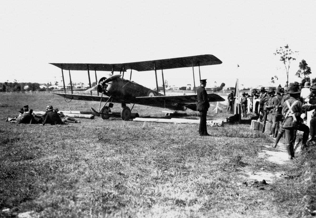 Avro aircraft a the Kedron Park Racecourse, Brisbane, 1919