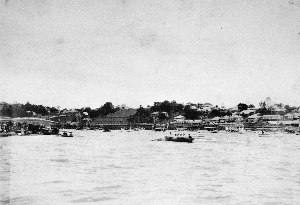 Peace Carnival Regatta on the Brisbane River, 1919
