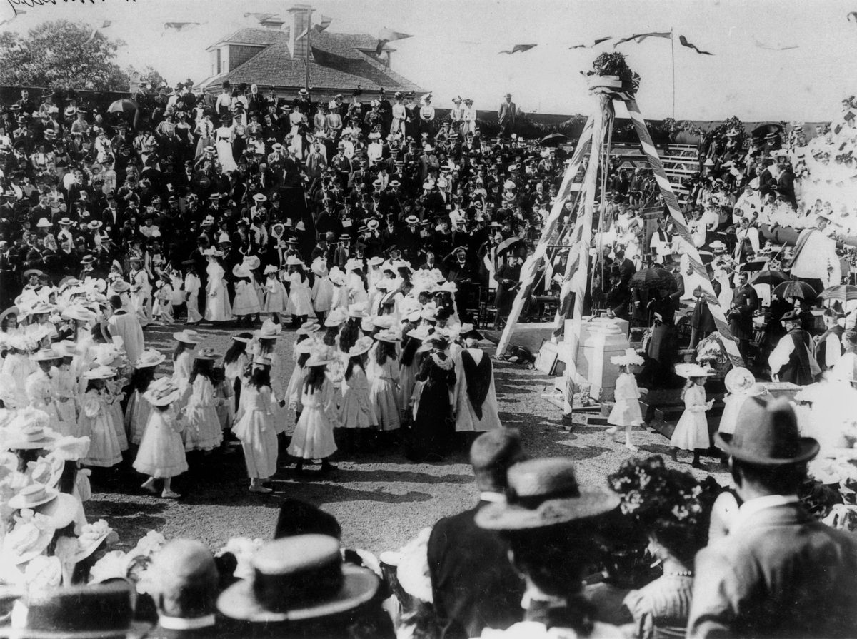 His Royal Highness, the Duke of Cornwall and York laying the foundation stone of the Cathedral of St John the Evangelist, Brisbane, 1901