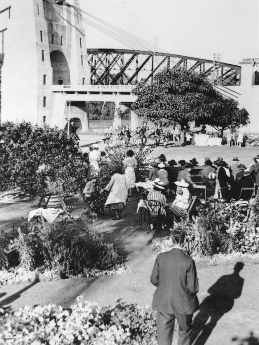 Official opening of the Indooroopilly Toll Bridge, Brisbane, 1936