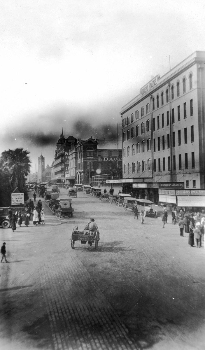 Ann Street viewed from Albert Street looking north