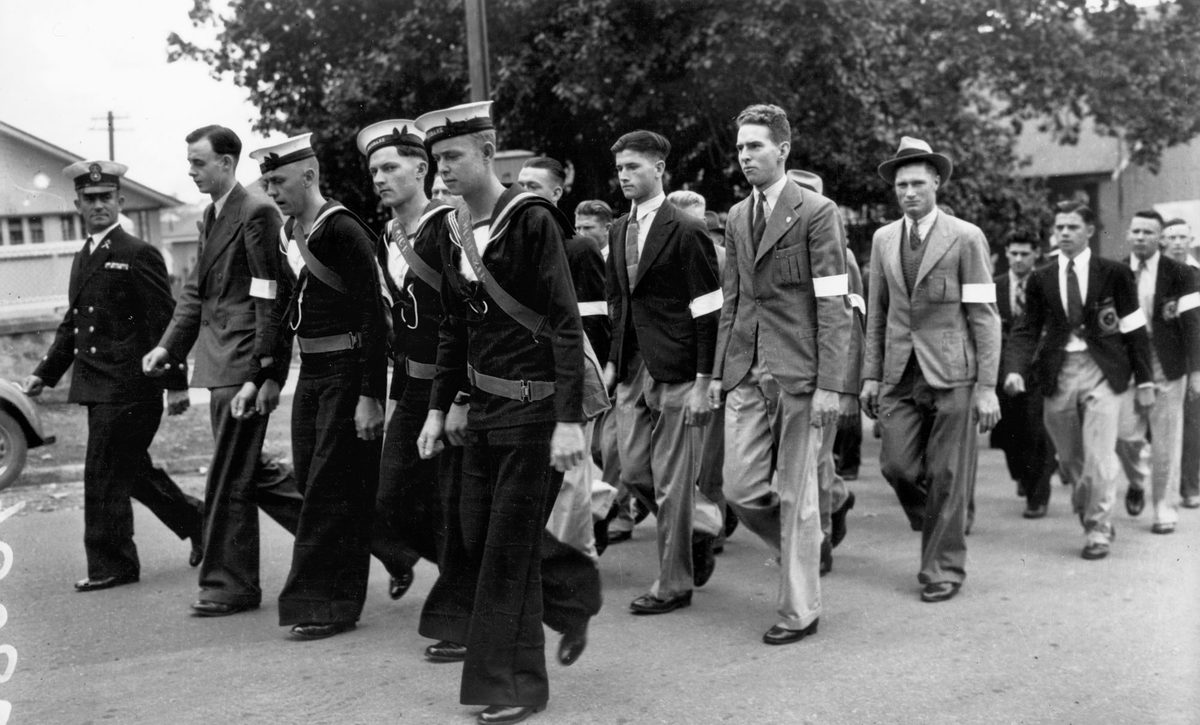 Naval recruits gather in preparation to depart for training, Brisbane, October 1941