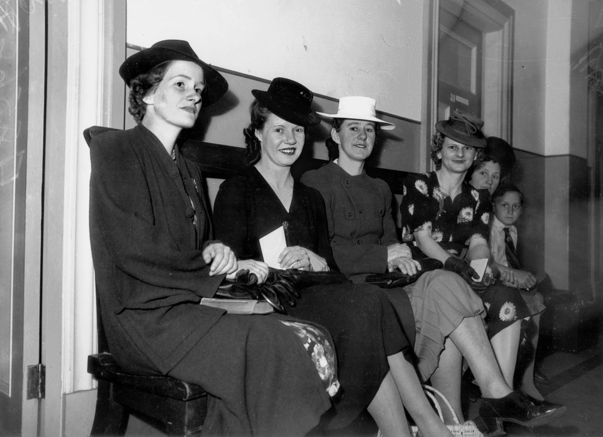 Women applicants waiting for medical tests at Town Hall, Brisbane, 1942