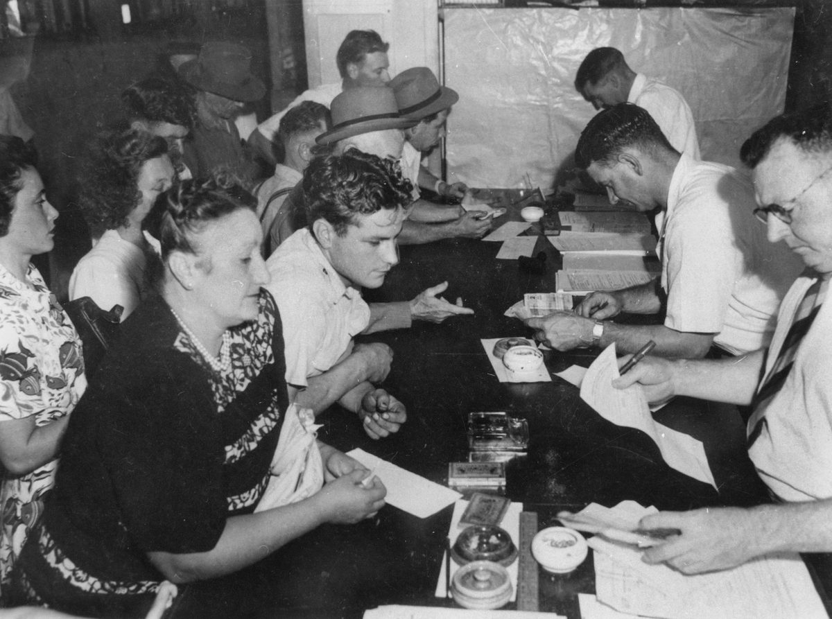 Queue for petrol ration tickets in Brisbane, 1949