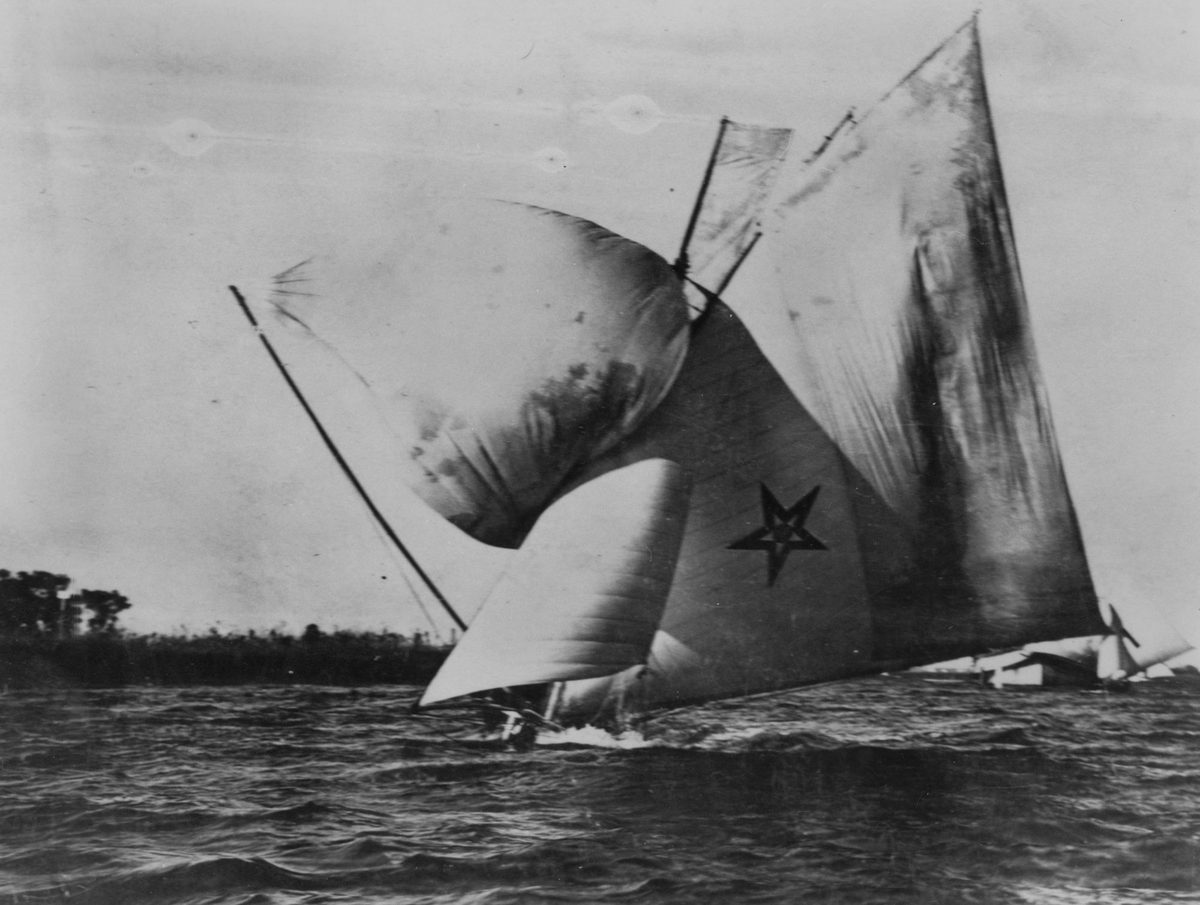 Championship of Australia racing skiff Ida in full sail, 1909