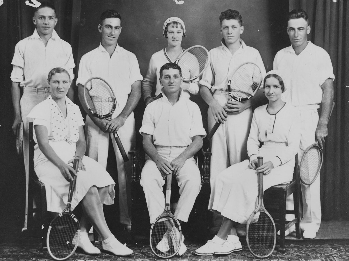 Members of the Park Ramblers Tennis Club in Brisbane, 1933