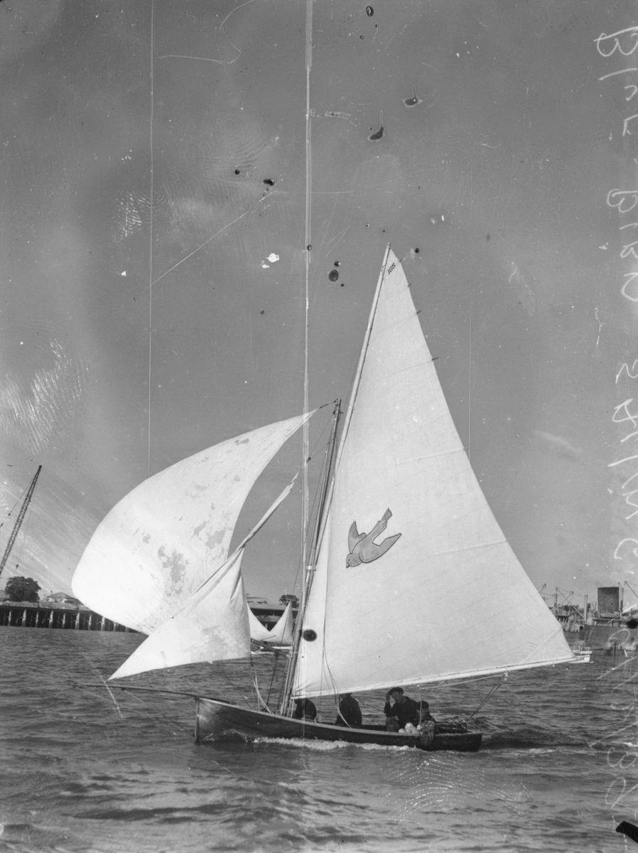 Sailing boat Bluebird on the Brisbane River, 1939