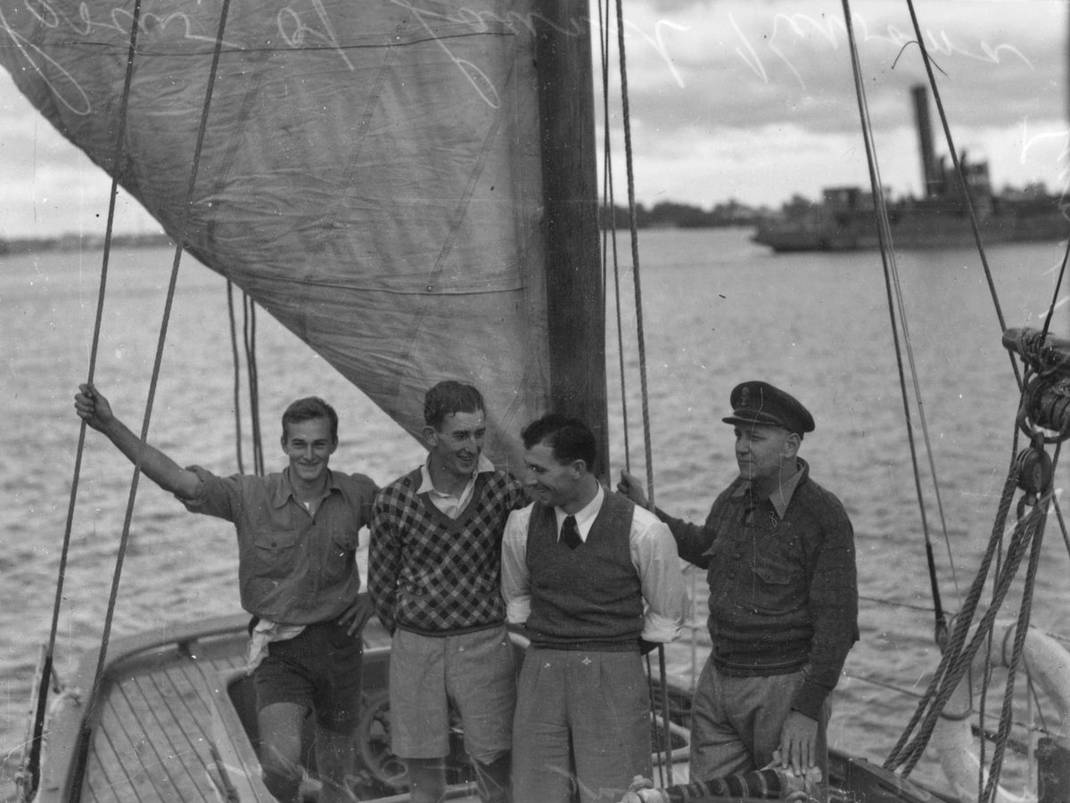 Crew of the sailing boat Kewarra, 1936