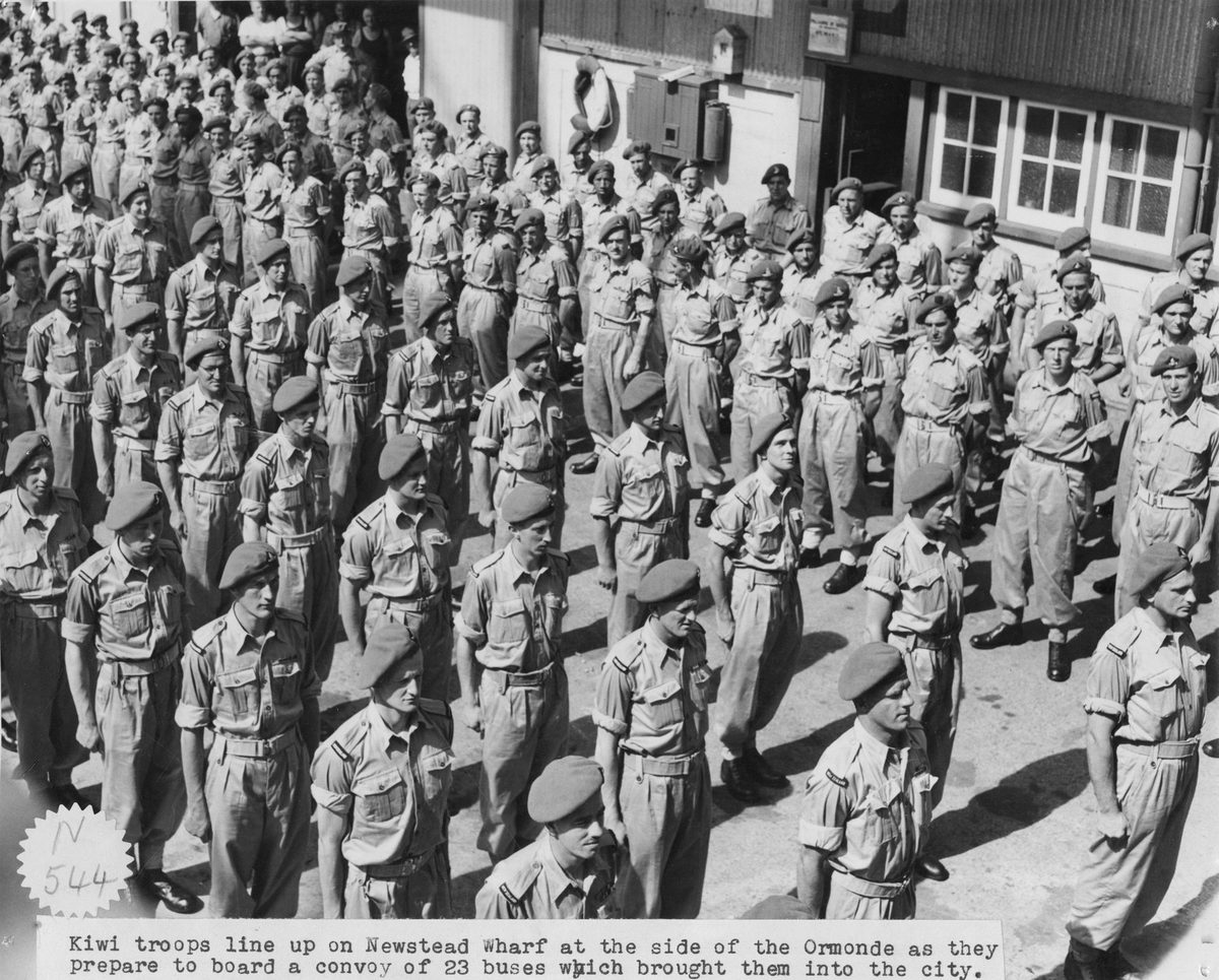 Troops line up on Newstead Wharf, 1951