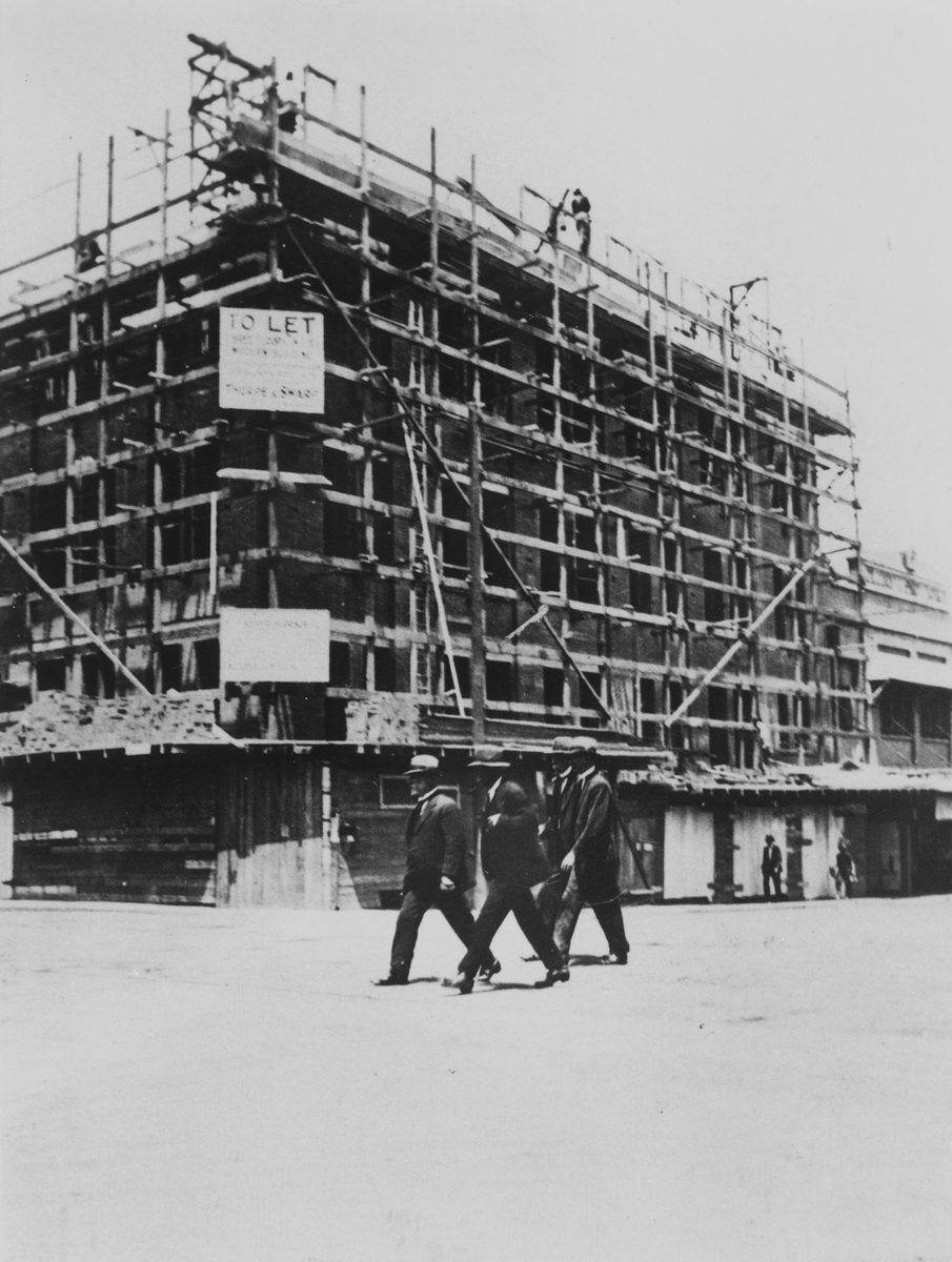Hooper and Harrisons building under construction at the corner of Elizabeth and Edward Streets, Brisbane, 1923