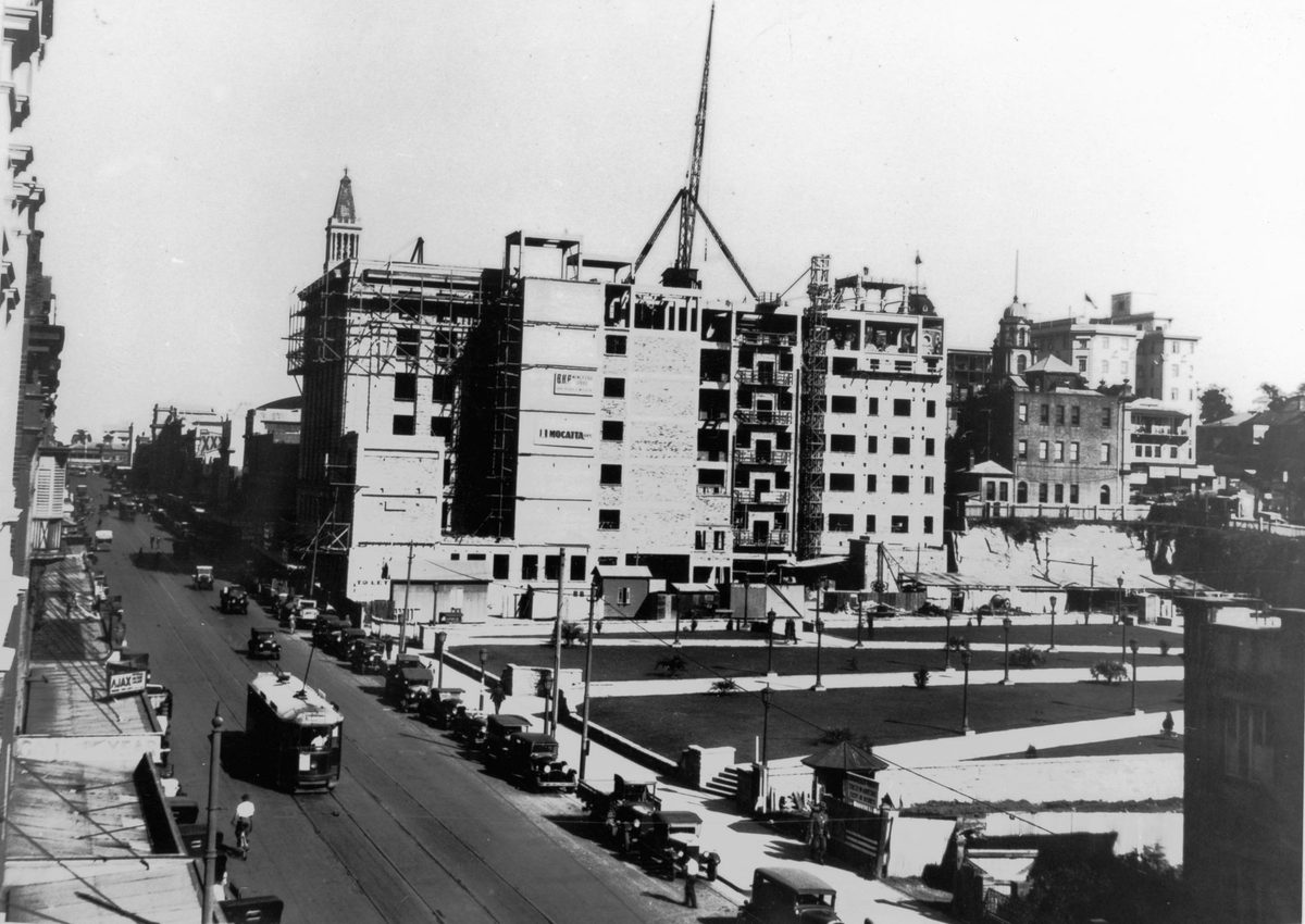 Construction of the State Government Building on the corner of Adelaide and Edward Streets, Brisbane, 1932