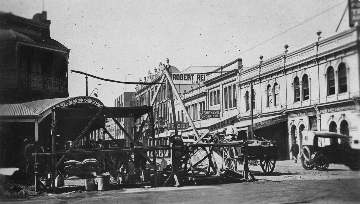 Construction work outside the Ulster Hotel on the corner of Edward and Elizabeth Streets, Brisbane, 1922