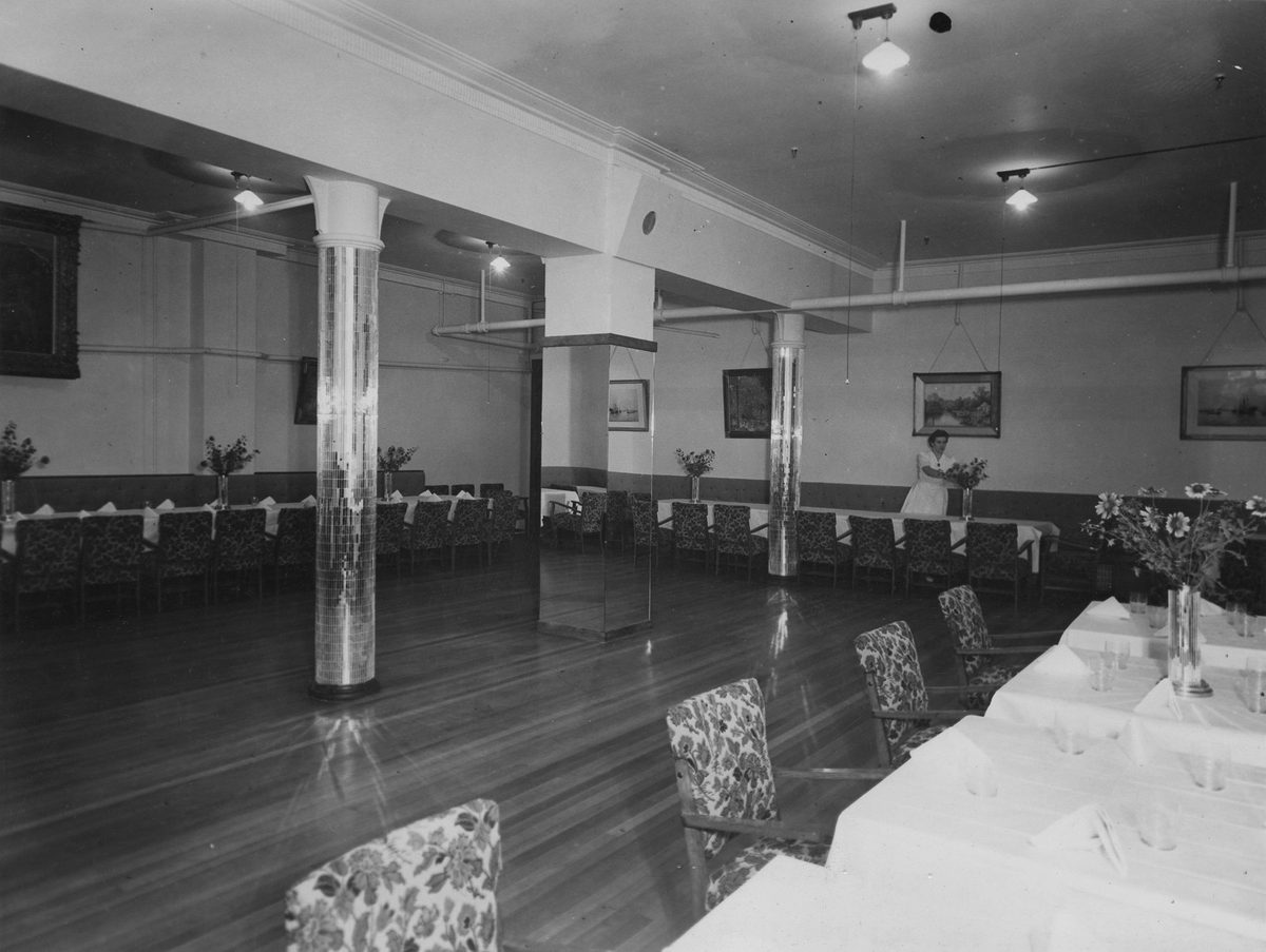 Banquet Hall at the Prince's Cafe, Queen Street, Brisbane, 1939