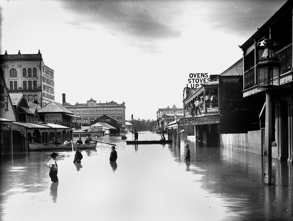 Scene at the corner of Albert Street and Elizabeth Street during the 1893 flood
