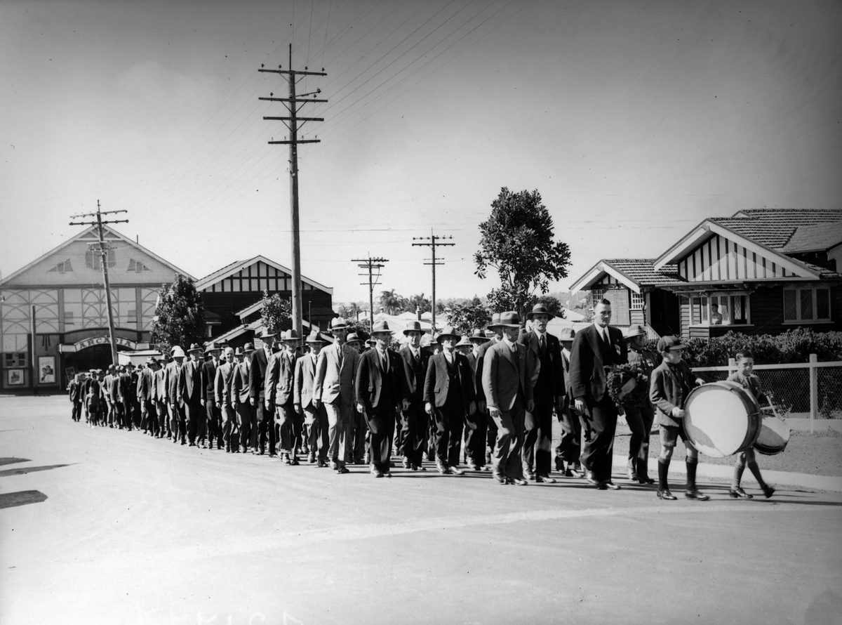 Anzac Day march in Hamilton, Brisbane, 1937
