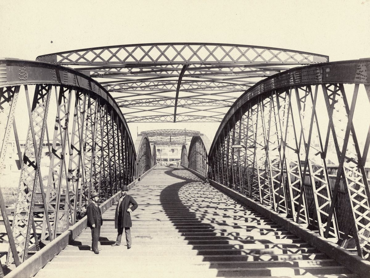 Downstream section of the Victoria Bridge, Brisbane, 1896