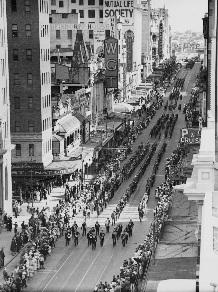 Anzac Day procession in Queen Street, Brisbane, 1936