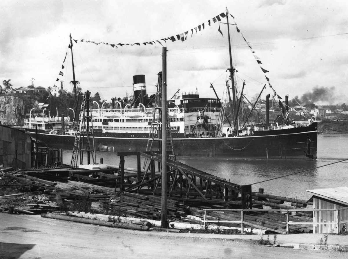 Merchant ship Orungal at Circular Quay, Brisbane, 1935