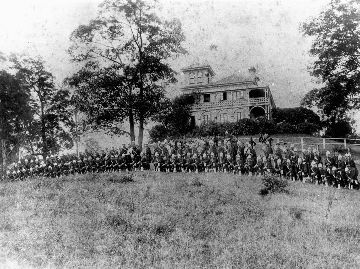 Queensland Scottish Volunteer Rifle Corps in front of Fernberg, Brisbane, 1887