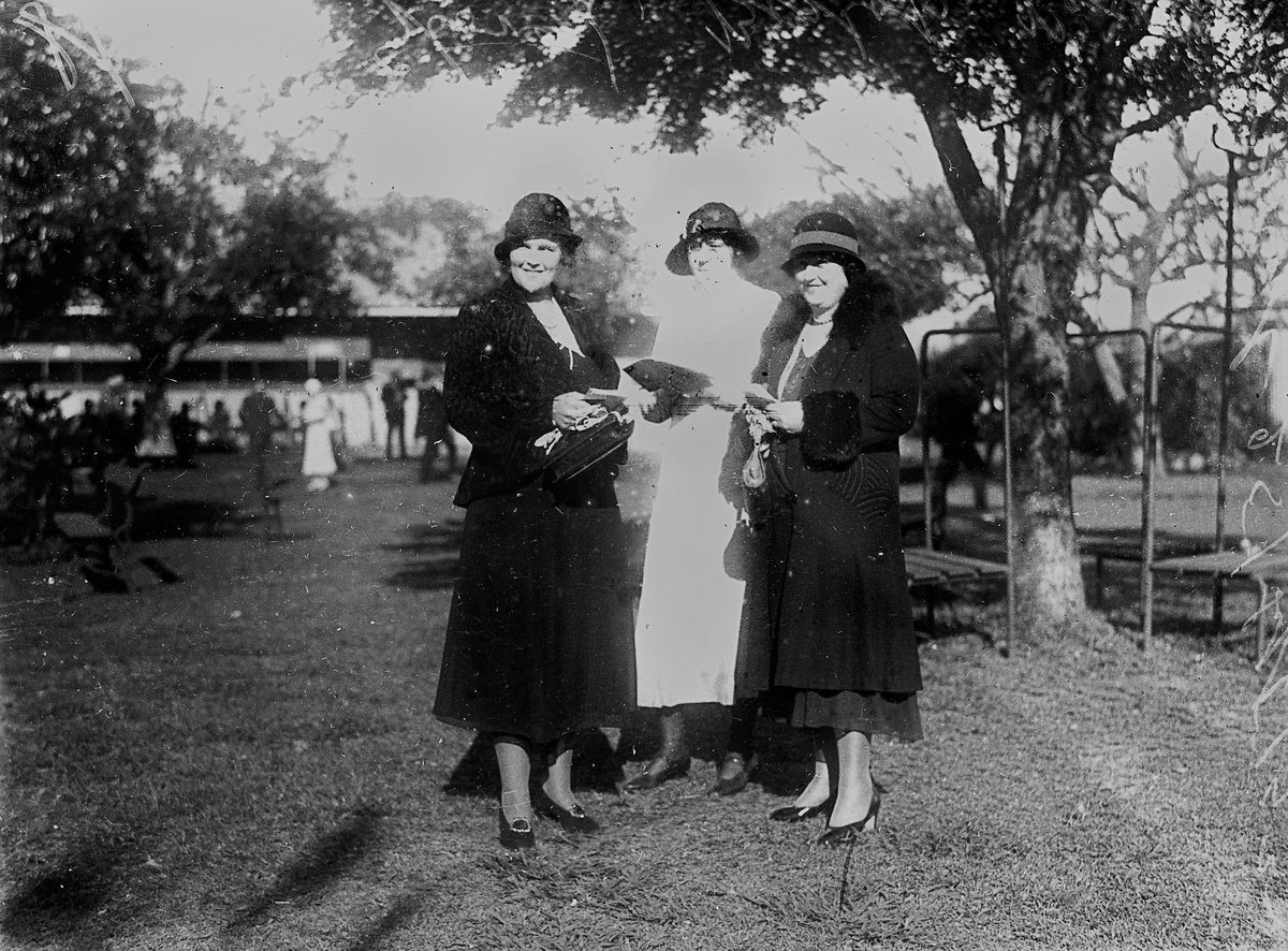 Mesdames Shean, Glover and Bishop at Albion Park Racecourse, Brisbane, September 1932