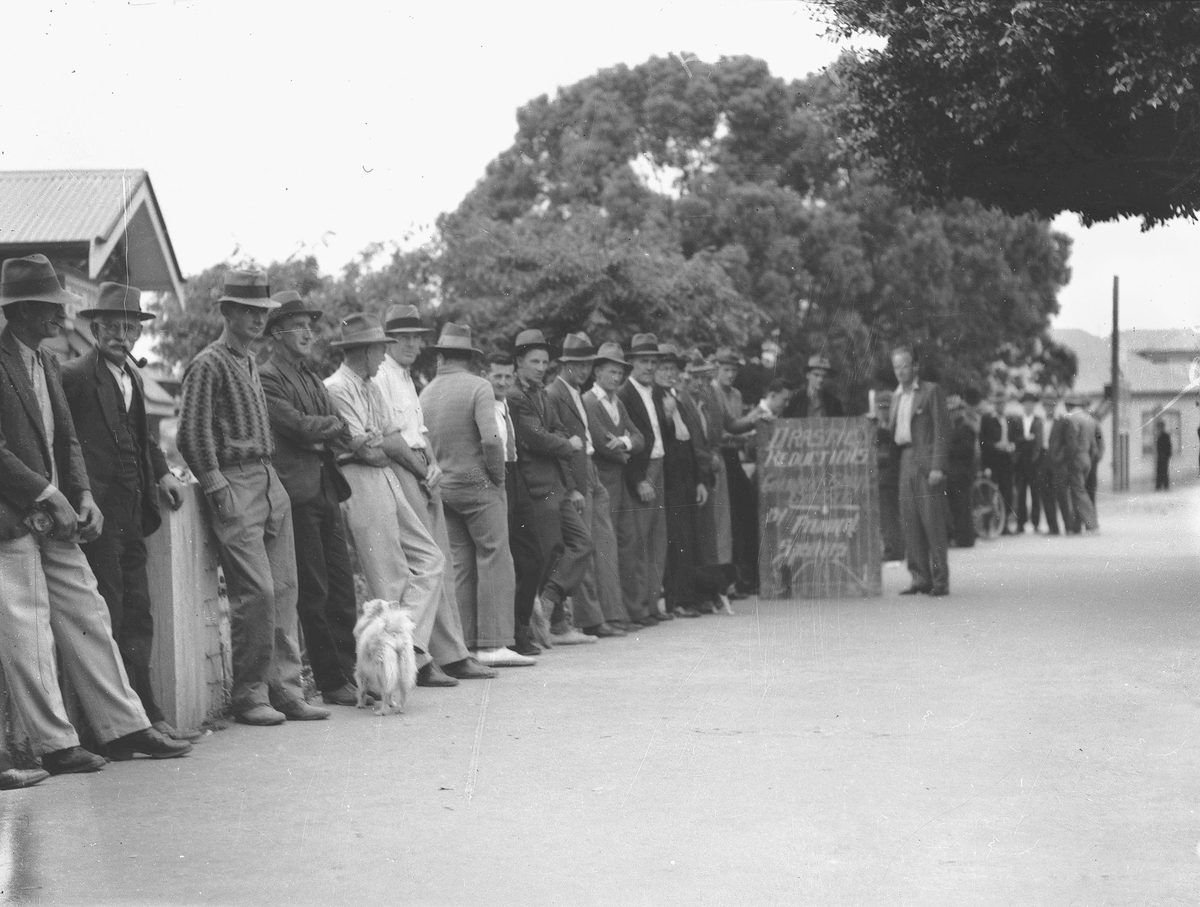 Relief workers at Annerley during the Great Depression, 1938