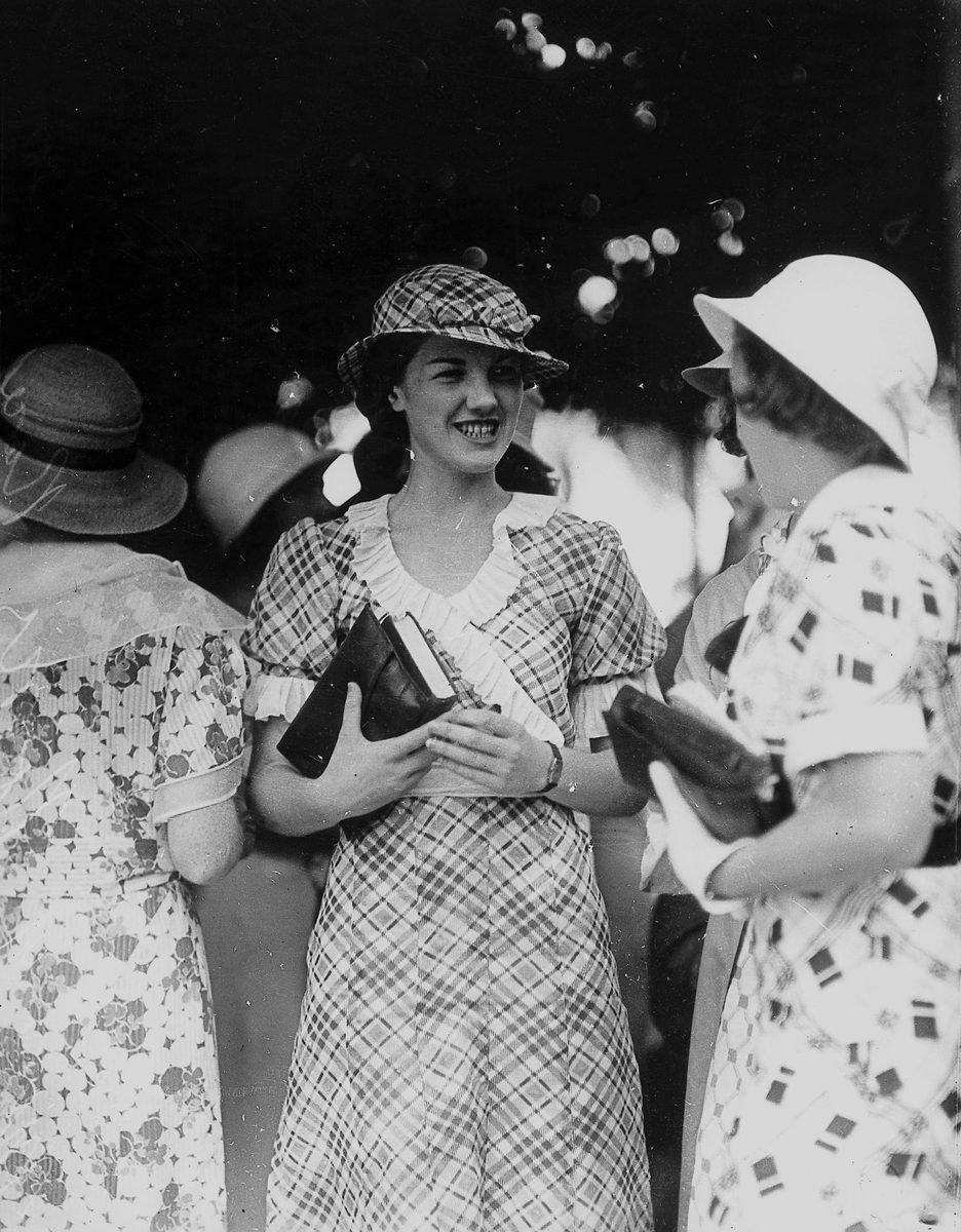 Wearing a matching hat and dress, Miss J. Norris attended the Ascot Races, Brisbane, 1933