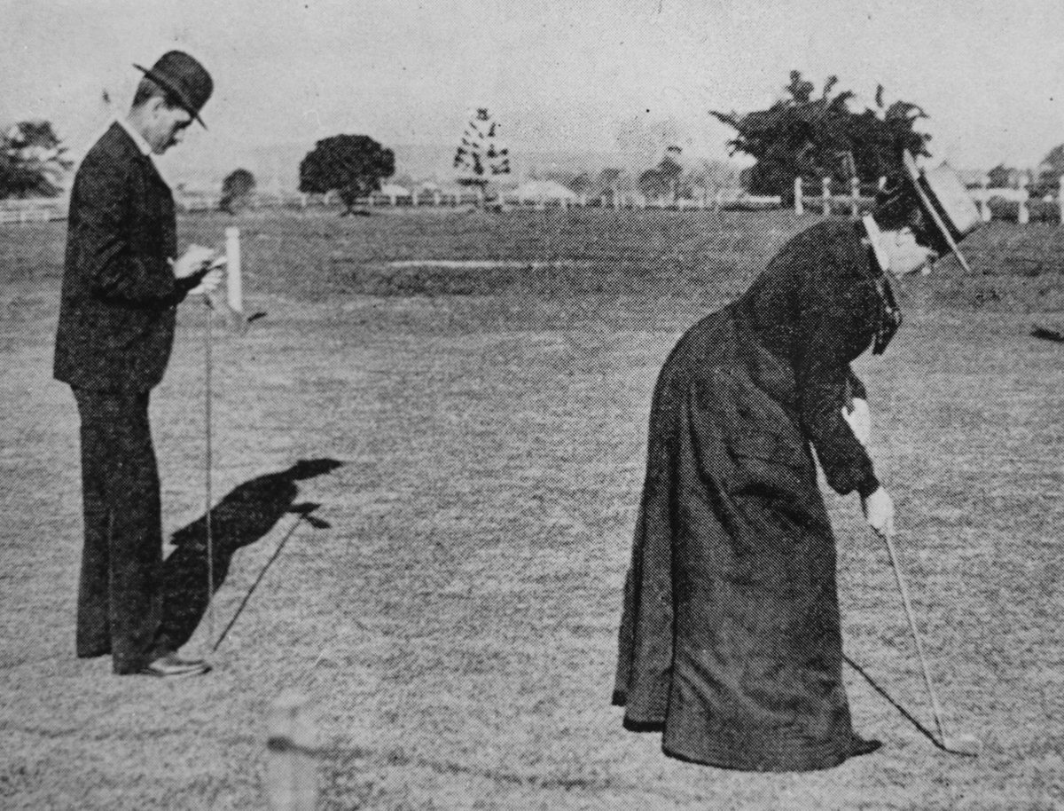 Participant in the ladie's putting competition, Chelmer Links, 1903