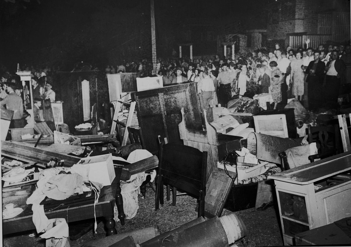 Personal property lying in the street at Toowong during the fire at Patterson's Sawmill, 1942