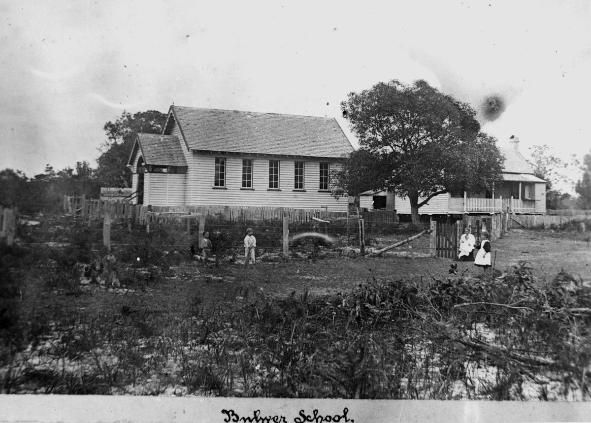 Cricket match at Bulwer State School, Queensland, 1899