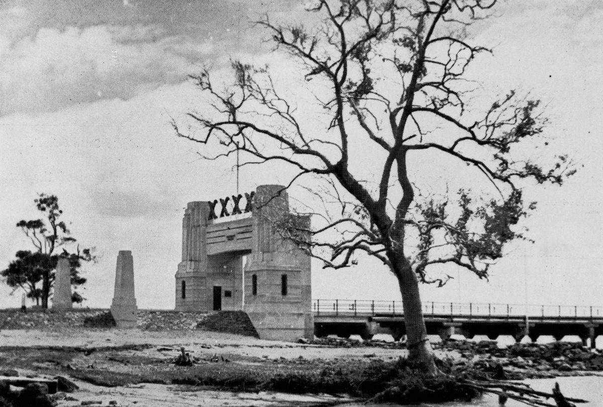 Entrance to the Hornibrook Highway from Sandgate, Brisbane, 1939