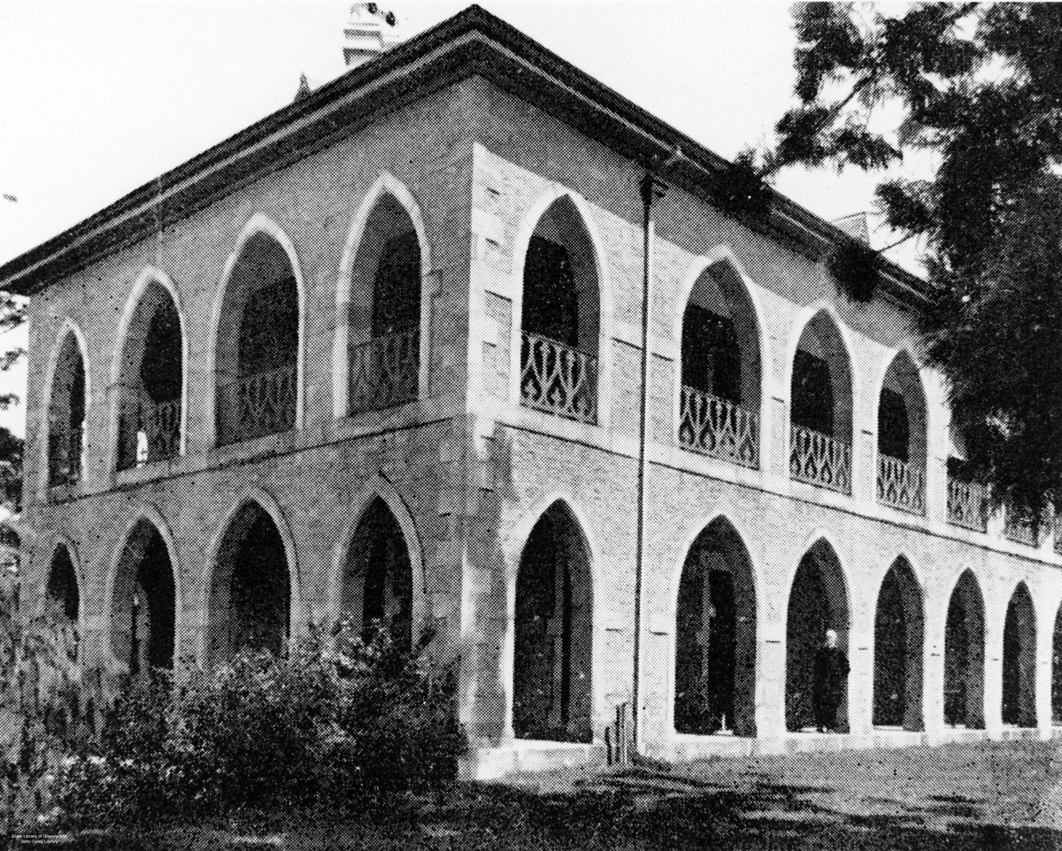 Side view of Brisbane residence, 'Bishopsbourne', 1925