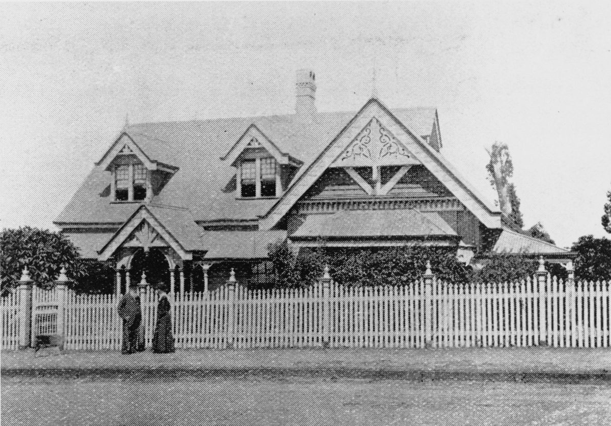 Residence of Mr E. B. Southerden in Sandgate, Brisbane, 1901