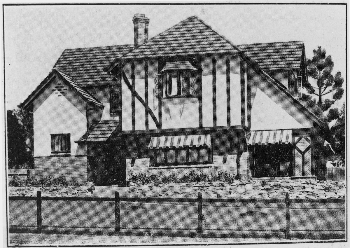 Delcotta, picturesque residence of Mr and Mrs A. Ure McNaught, Clayfield, 1930
