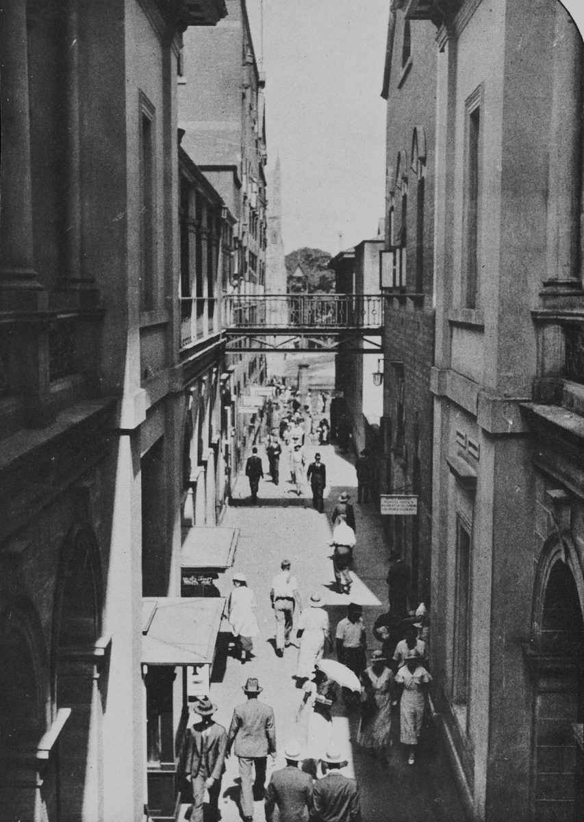 Laneway between the two sections of the Brisbane General Post Office, 1934