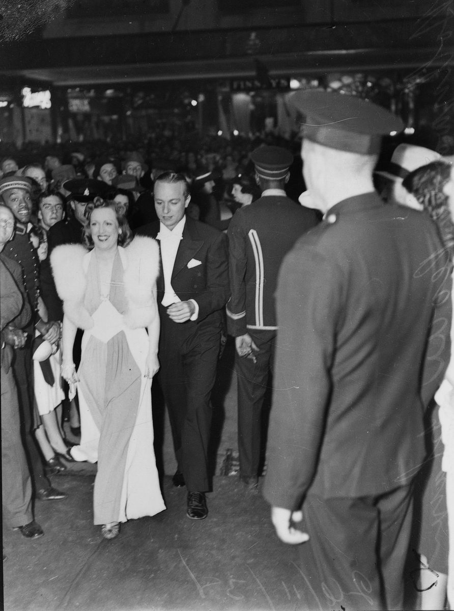 Hollywood Review players, Brisbane, 1938