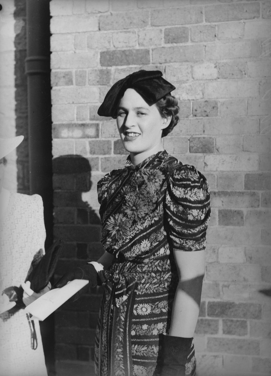 Guest at the Wills-Bell wedding reception, 1940