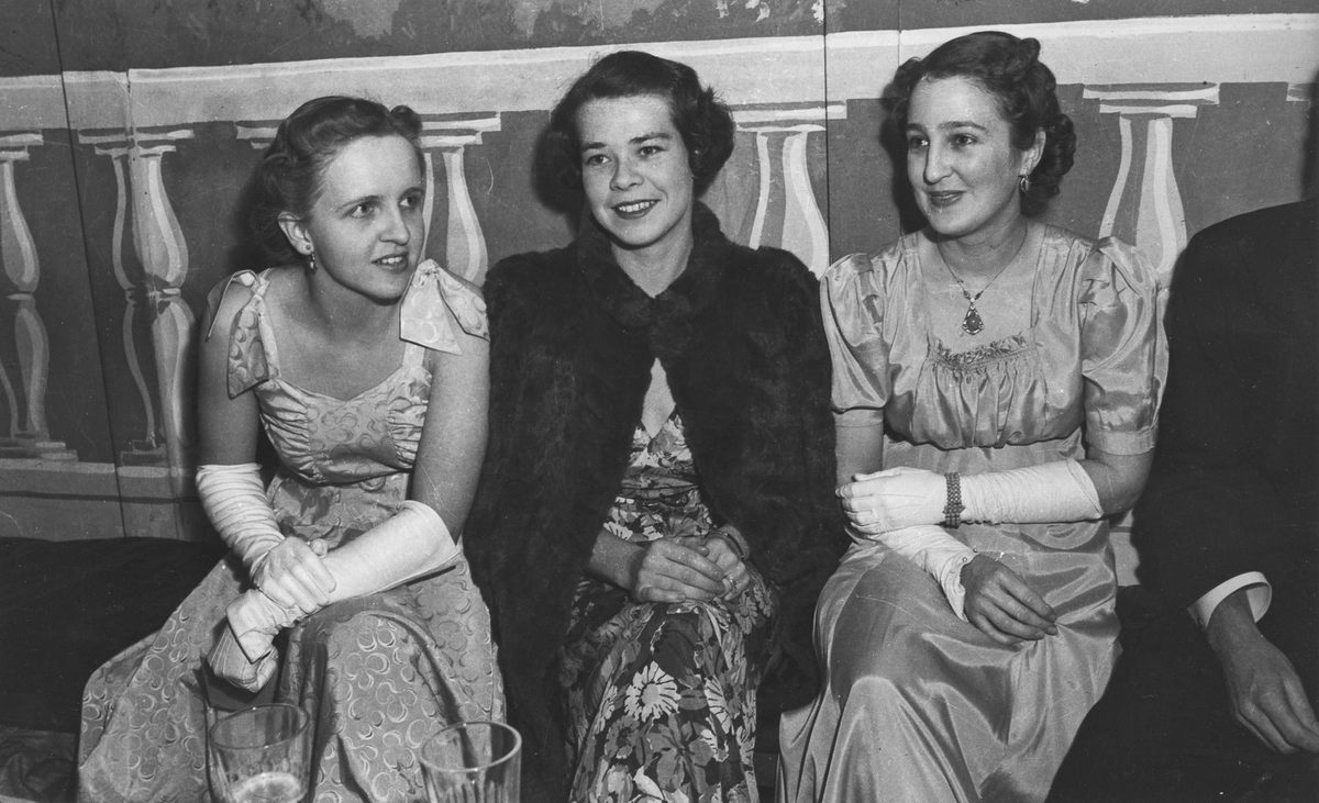 Guests at the Queensland Brewery annual staff ball, 1940