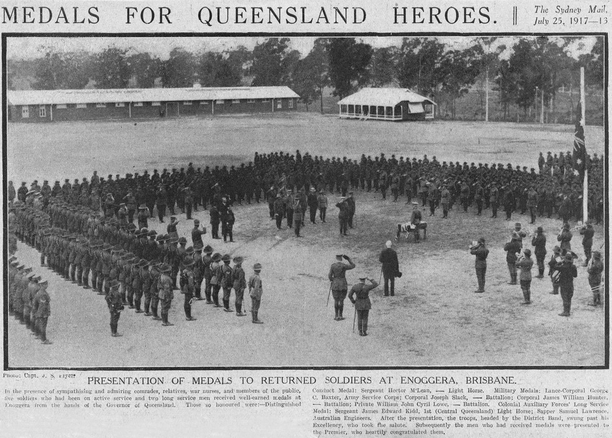 Presentation of medals to returned soldiers at Enoggera, Brisbane, 1917