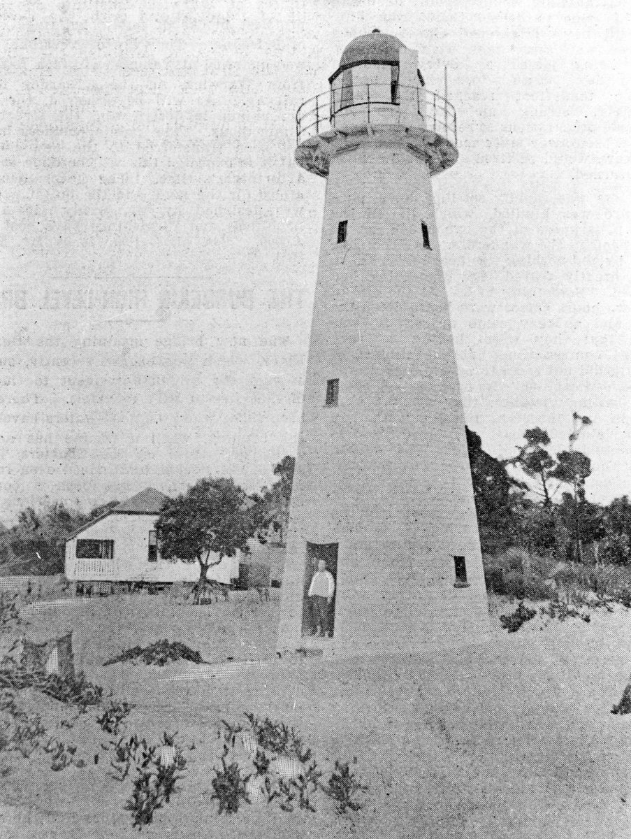 Comboyuro Point lighthouse, 1899