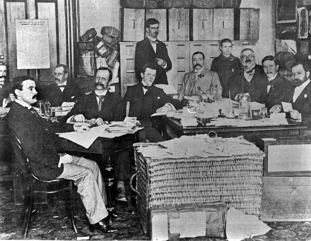 Election staff at the Referendum, Brisbane, 1899