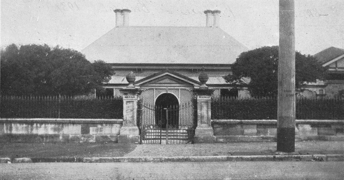 Front view of Beerwah, the old home of the Petries, 1931