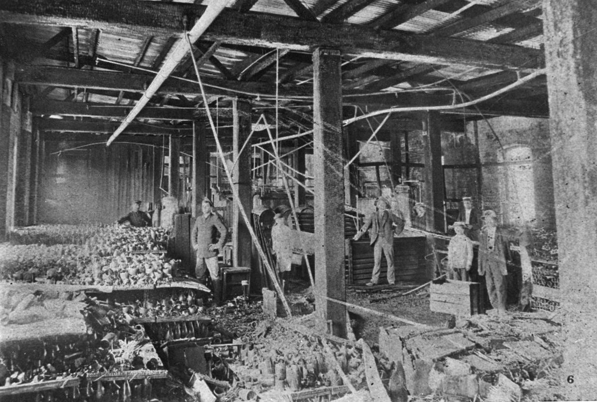 Inside the Queensland Brewery Company's premises, Brisbane, 1908