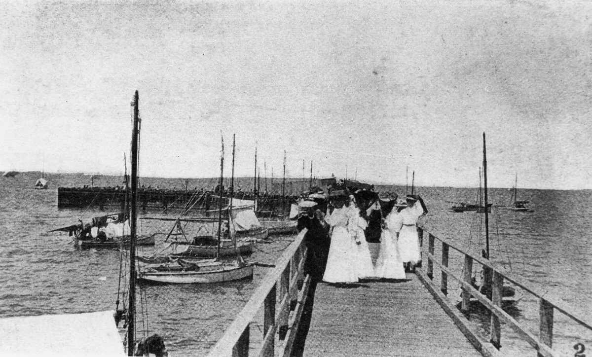 Bathing enclosure at the end of the jetty, Wynnum, 1907